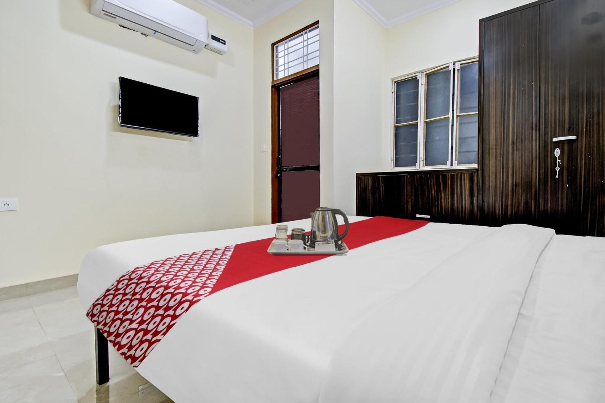 Hotel O Apple 4*